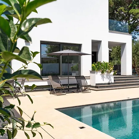 Villa Tina *