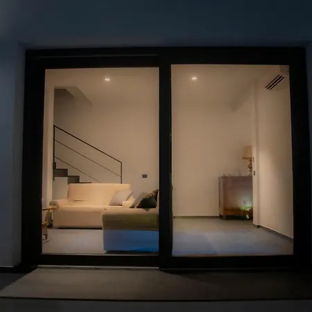 Tina 빌라 몬델로